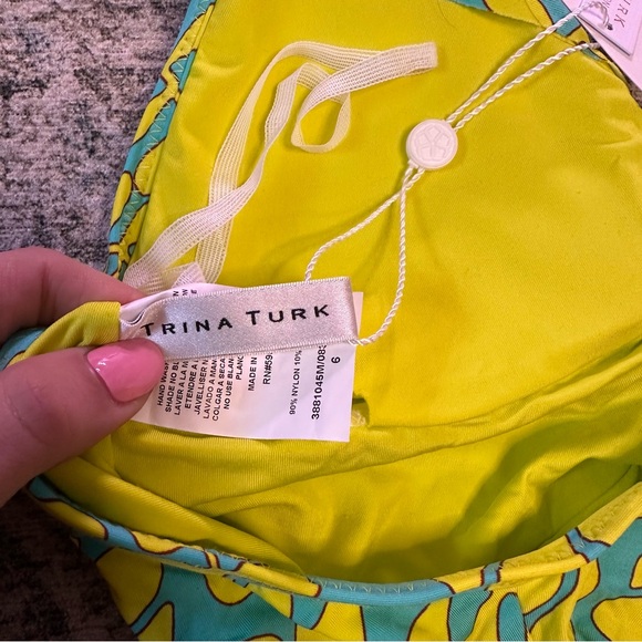 🆕 Trina Turk Trellis One Piece - Picture 7 of 7